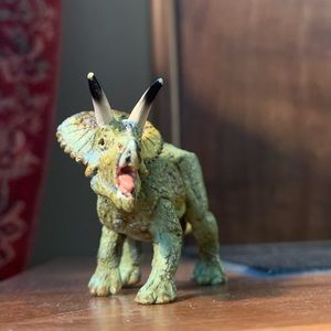 Torosaurus Field Musuem 2004 collectible.